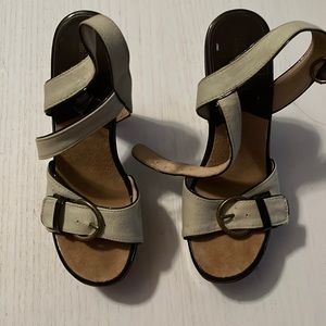 Michael Kors Cream Jean platform scandals